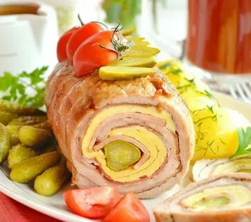 Рулет мясной с овощами