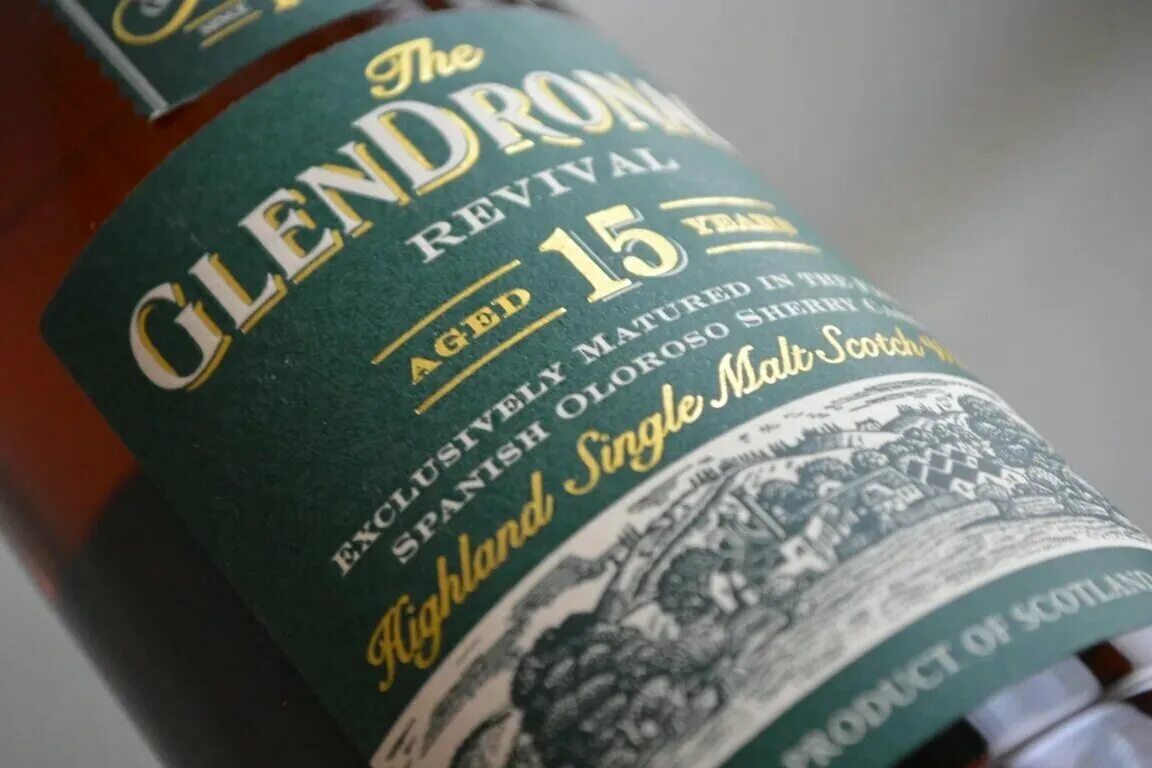 Glendronach 15. Set glendronach. Glendronach 15. Виски glendronach 10. Glendronach 15 revival.