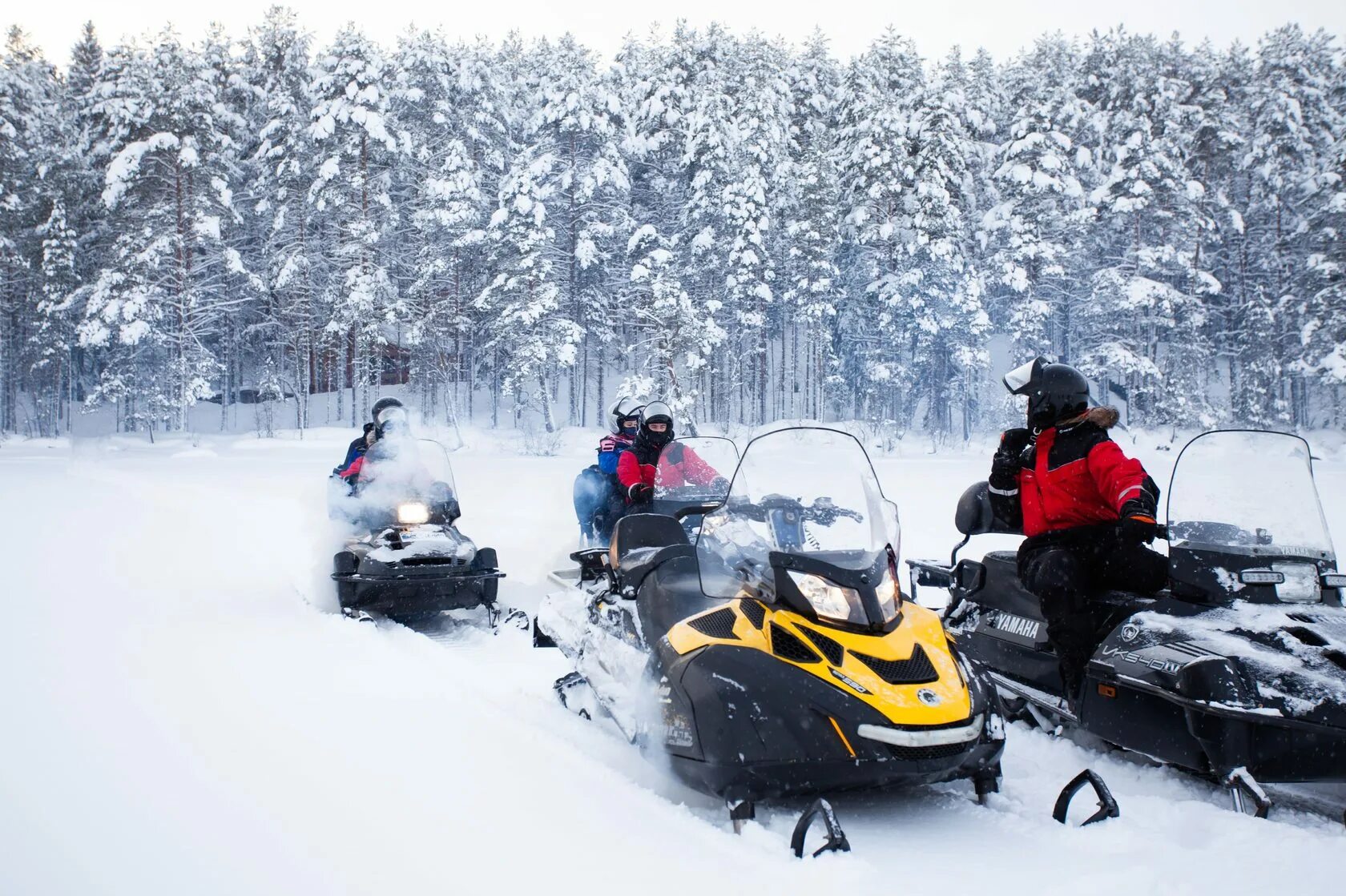 Снегоход брп горник. Каракольские озера снегоходный тур. Снегоход. Снегоход brp хабаровск. Соревнования на снегоходах.