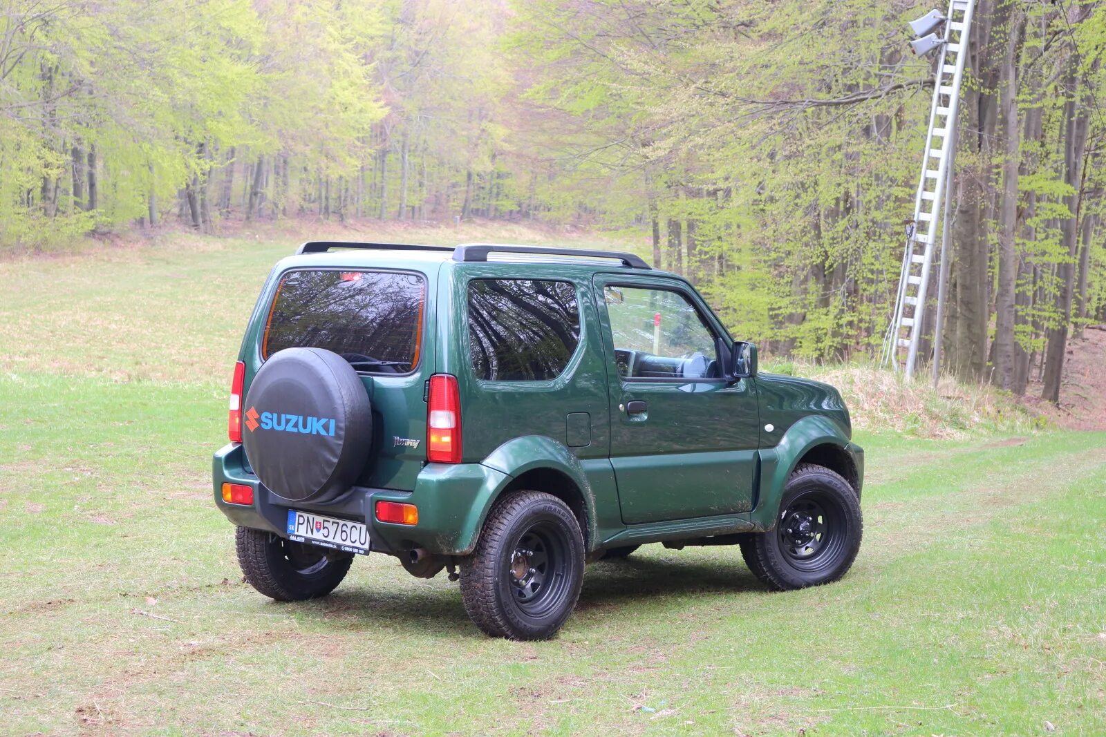 Suzuki Jimny 2006. Suzuki Jimny зеленый. Судзуки Джимни 2008. Сузуки Джимни 2006.