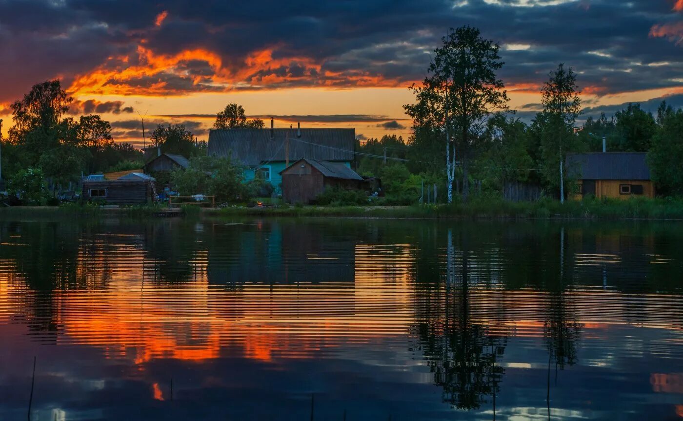 летний вечер в деревне. московский кремль вечером. деревня лето вечер. вечерз на берегк у реки. пейзаж вечер.