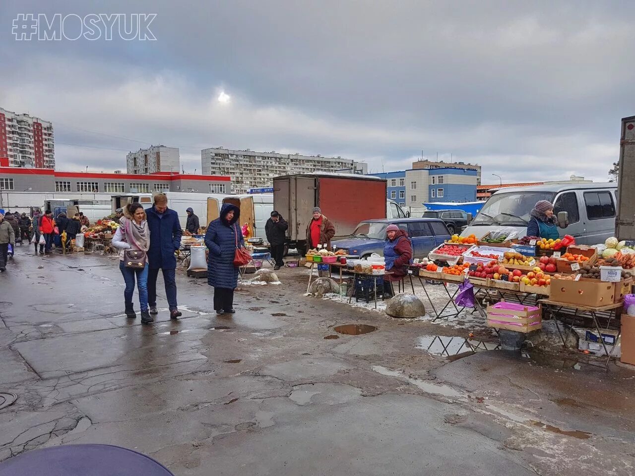 Рынок новопеределкино сносят. Рынок Новопеределкино. Рынок помидорка в Переделкино. Новопеределкино рынок снесут. Рынок в Солнцево.