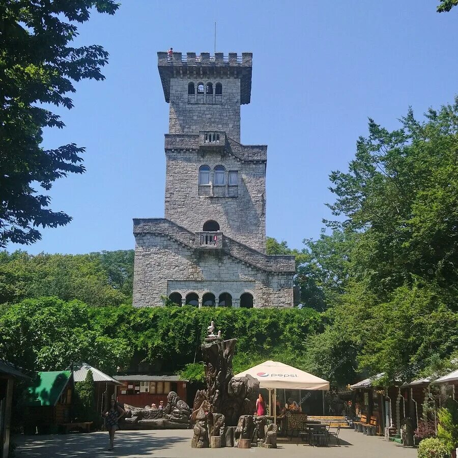 Башня ахун в сочи. Ахун сочи часы работы. Башня ахун в сочи. Башня на горе ахун в сочи. Ахун (гора).