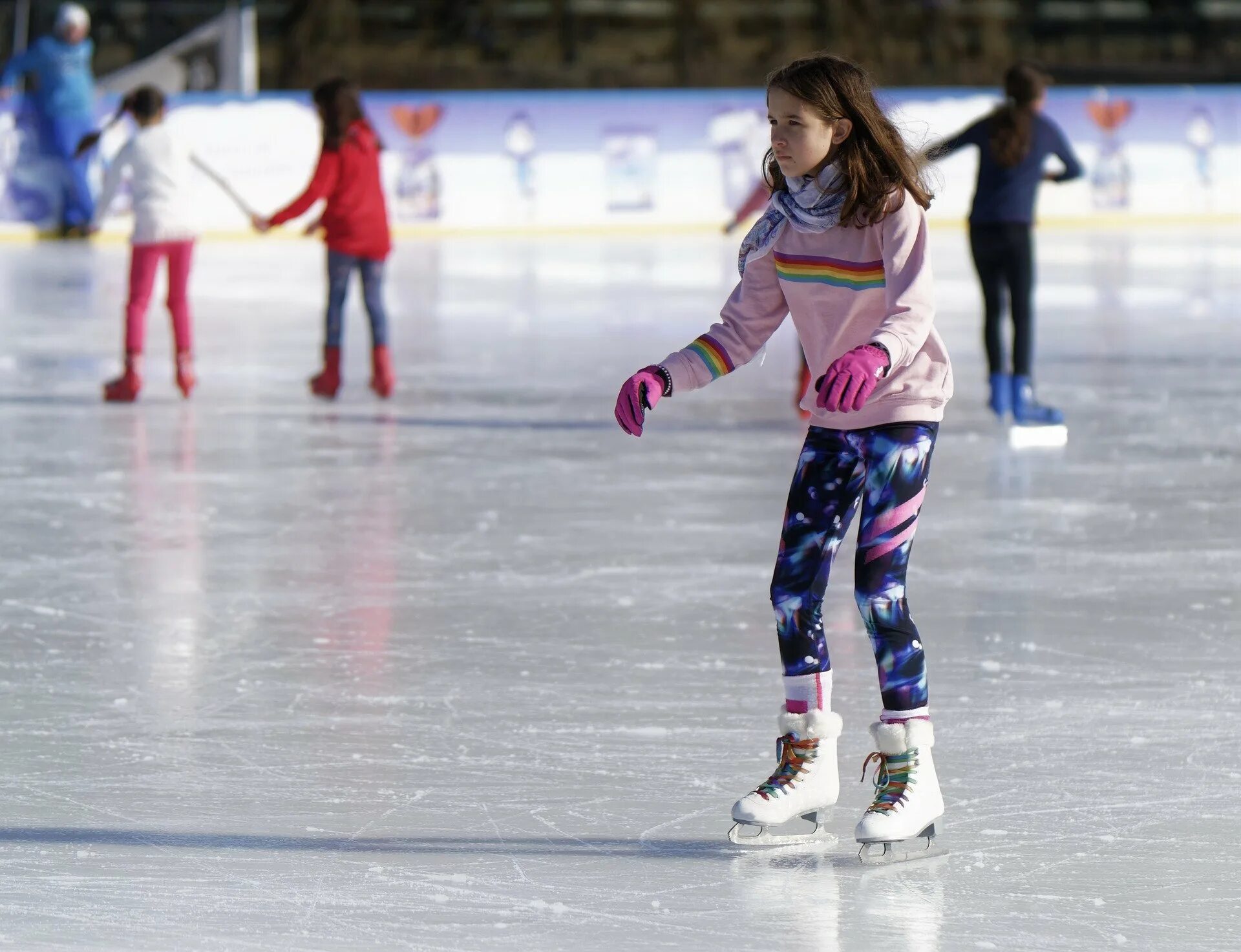 Каток Льдинка Митино. Каток Омск Киселева. Каток Родина Киров. Ice Rink каток. Игры катания на льду