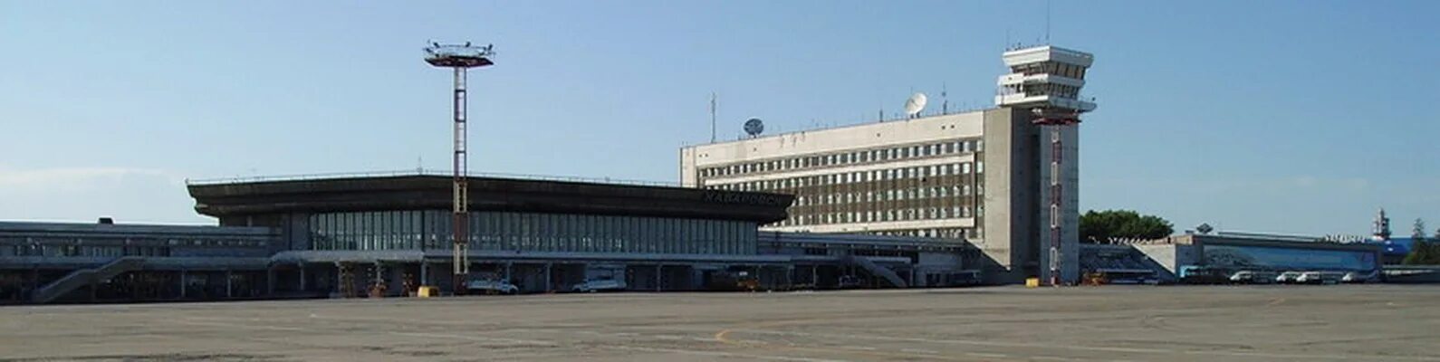 Сколько аэропортов в хабаровске. Старый Международный аэропорт Хабаровск. Аэропорты Хабаровского края. Аэропорт Хабаровск 2022. Аэропорт Хабаровск старый терминал.