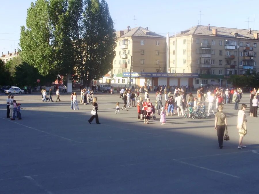 Жизнь южноуральска. Южноуральск площадь. Городская площадь Южноуральска. Южноуральск площадь Центральная Центральная. Южноуральск площадь города.