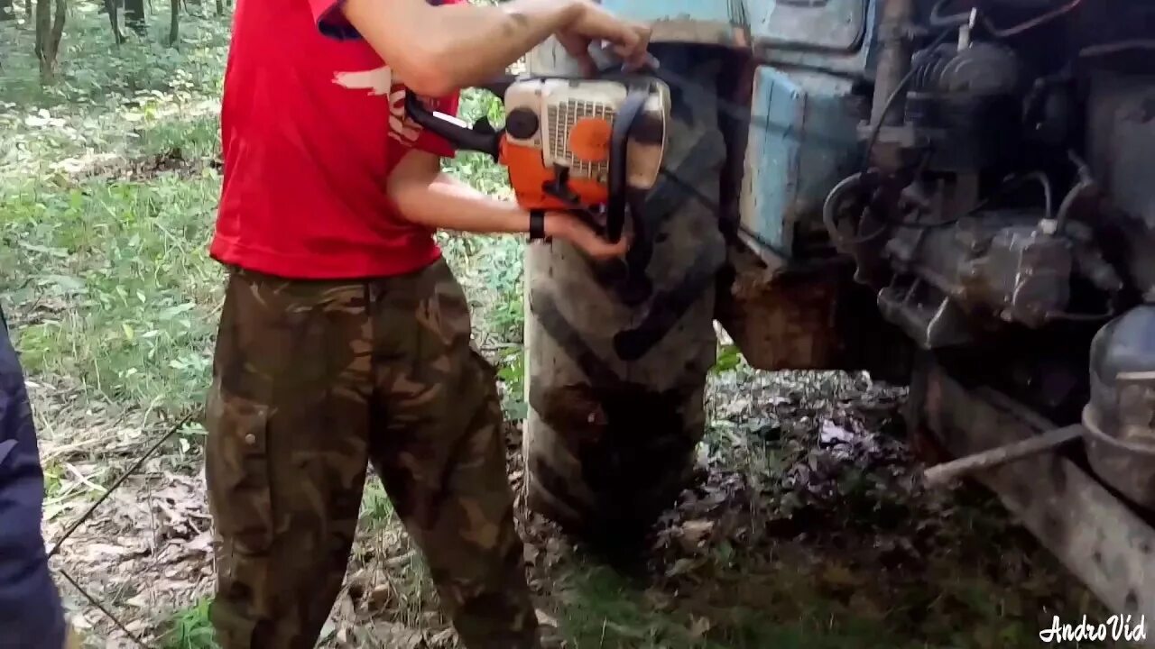 Как заводится трактор