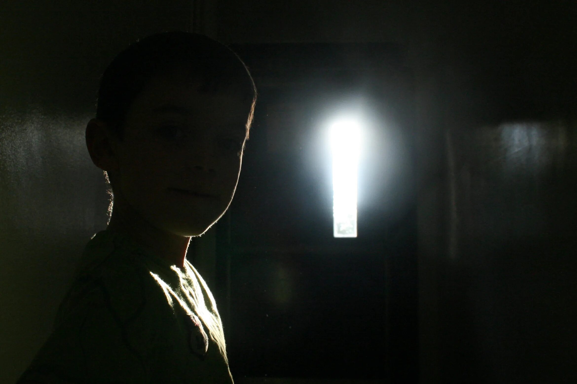 Dark light go. Boy in the Dark. Темный свет дня. Dark Light boy. Dark Light для детей.