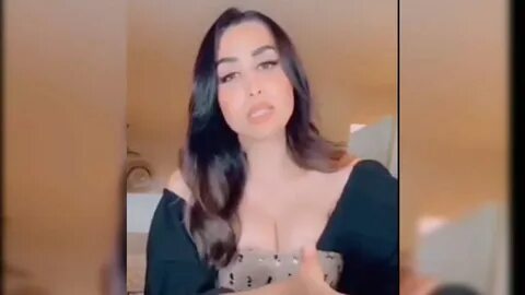 هند القحطاني تثير الجدل باحتفالها بالكريسماس: "يا زين الشيبان في البيت...