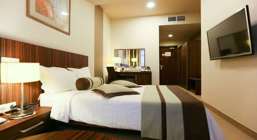 Сделай гостиница. Renaissance minsk hotel просп. Камеры в гостиницах в номерах. Лофт отель москва. Комплекс отдыха "ташир" рубцовск.