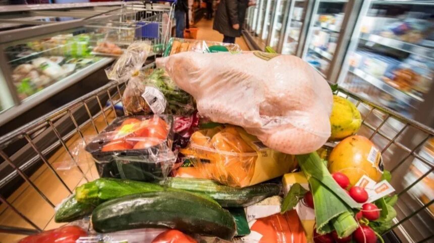 Раздавать продукты. Магазин продукты. рынок продовольственных товаров. утилизация продуктов питания. раздача продуктов.