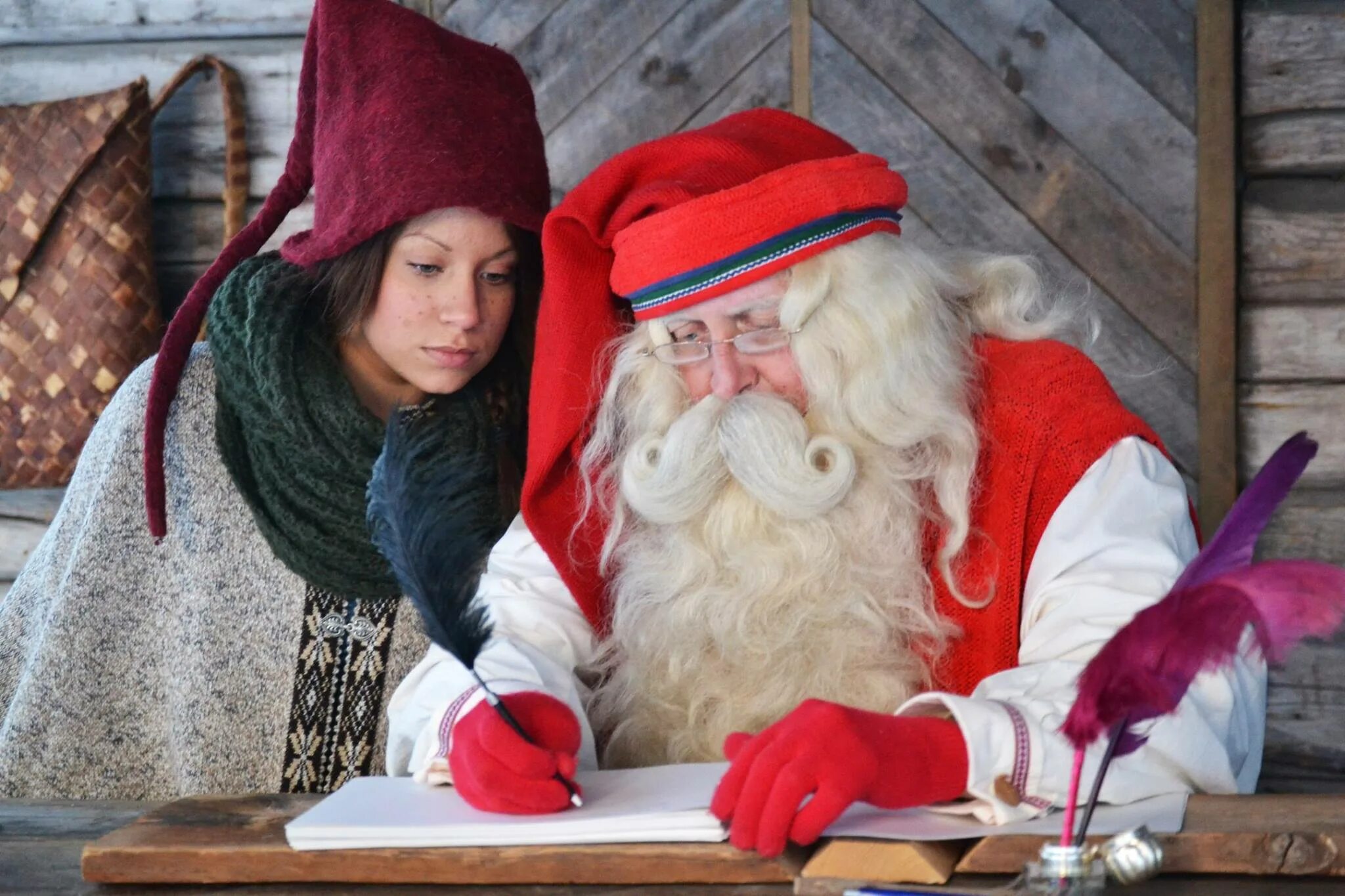 Дед Мороз в Финляндии йоулупукки. Финляндский дед Мороз йоулупукки. Йоулупукки Гном финский.