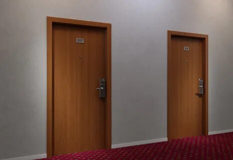 Дверь в общежитии в комнату