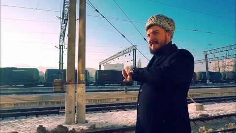 Прямо к бате на окраину села