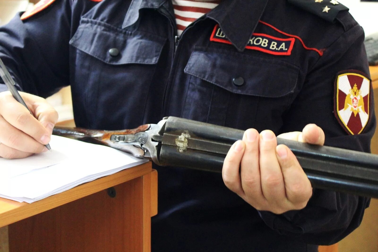 Совершение сотрудником полиции административного правонарушения