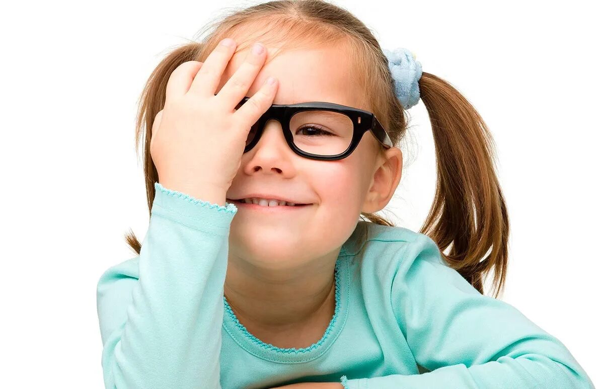 Заболевания с нарушением зрения. Девочка в очках. Нарушение зрения. Дети в очках. Дети с нарушением зрения.