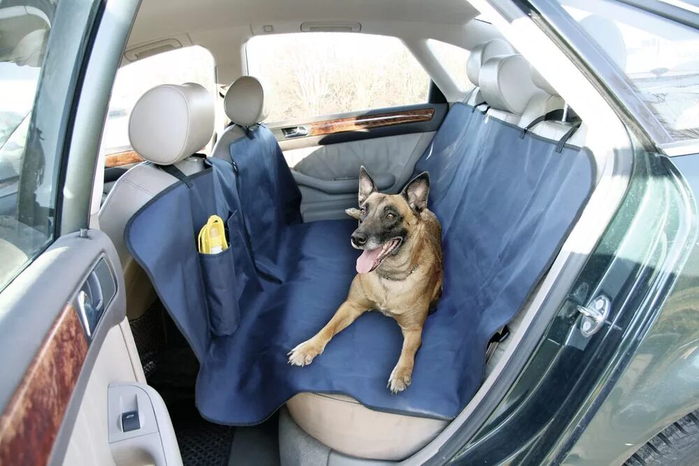 Машинки для собак рейтинг. Автогамак для собак Triol TB-11 140х150 см. Гамак для собак в автомобиль. Накидка для животных в автомобиль. Для перевозки собак в машине гамак.