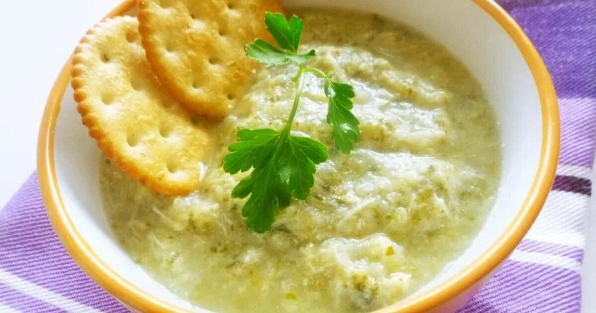 Пюре с курицей для детей. Кукурузный суп пюре. Суфле из курицы для ребенка. Овощные пюре для детей. Детские супы.