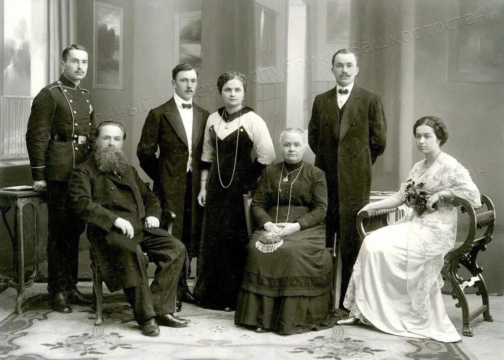 сергей васильевич постников купец. александр сибиряков золотопромышленник. купец первой гильдии. семья купца россия 19 век. русский купец 19 века.