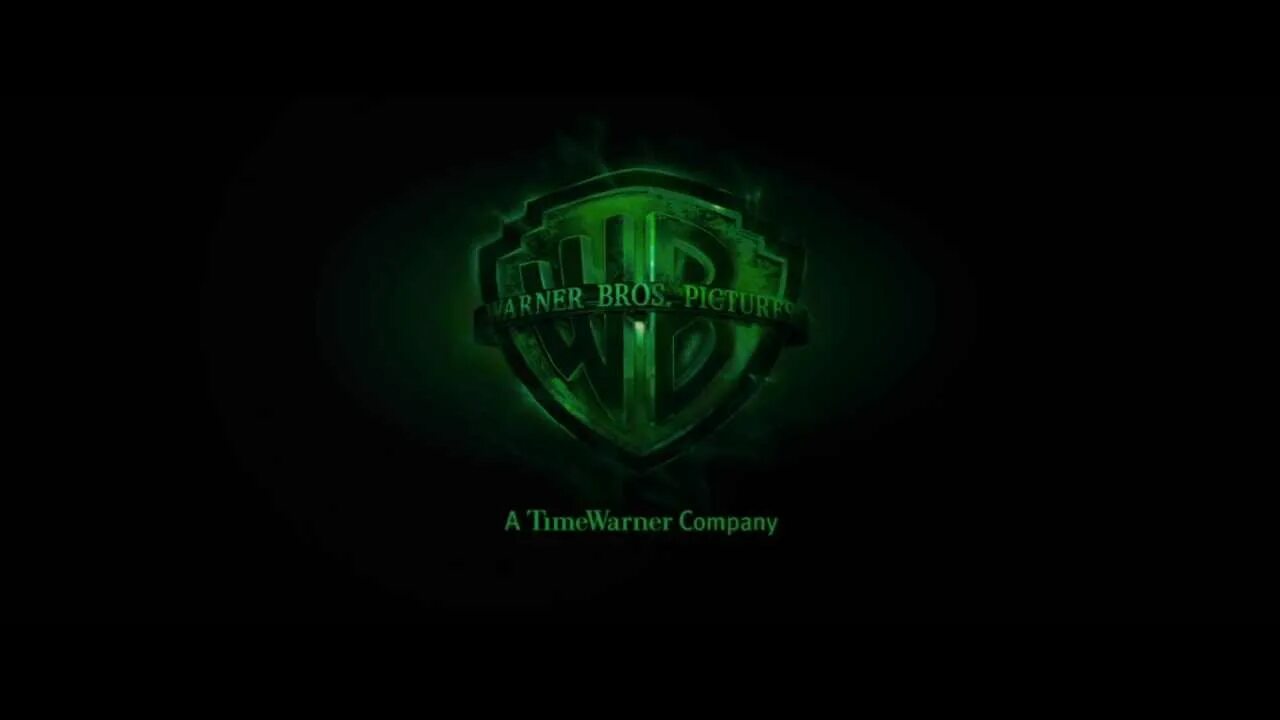 Green bros. Логотип ворнер бразерс. Warner brothers зеленый вампир. Ворнер Бразер кофта зеленая. Матрица ворнер бразерс.