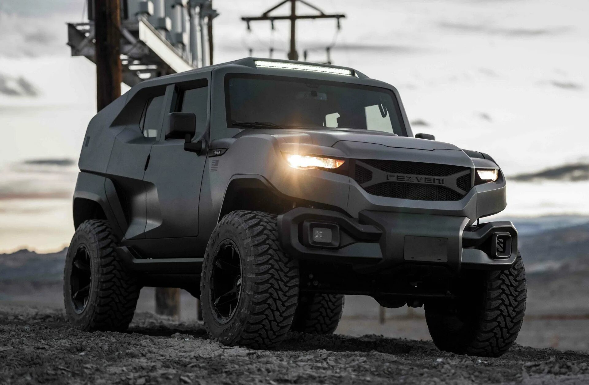 Rezvani tank 6x6. Танк 500 двухцветный. Rezvani tank 2020. Rezvani tank 2017. Машина танк чья производитель страна.