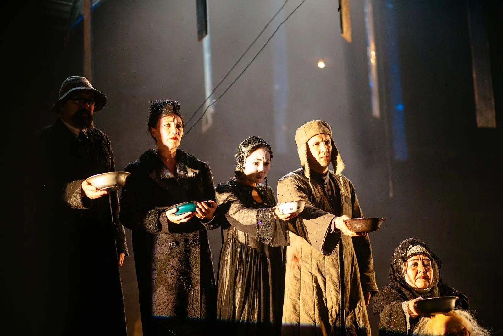 чулпан хаматова зулейка. чулпан хаматова в фильме зулейха. чулпан хаматова зулейха. сериал с чулпан зулейха. чулпан хаматова в сериале зулейха открывает глаза.