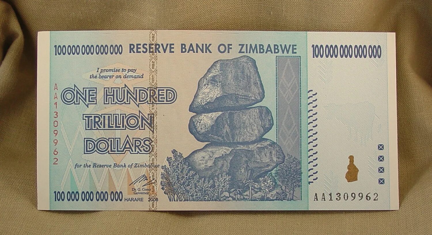 1 миллиард зимбабвийских долларов. Купюра 100 триллионов долларов Зимбабве. Купюра в 1 миллиард долларов Зимбабве. Зимбабве купюра 100 триллионов. Купюра Биллион зимбабвийских долларов.