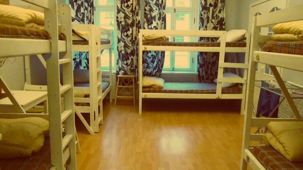 хостел маяк глазов. хостелы в череповце. хостел маяк. общежитие маяк томск комнаты. Lighthouse-маяк хостел.