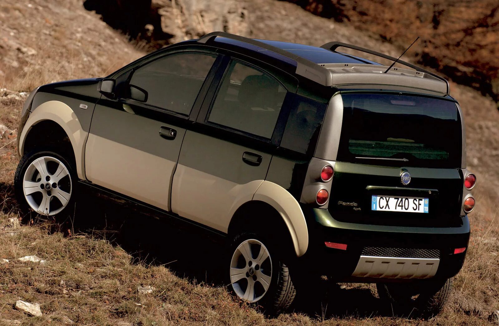Дешевый полный привод. Fiat Panda Cross 2006. Фиат Панда кросс 2021. Фиат мини джип. Маленький джип.