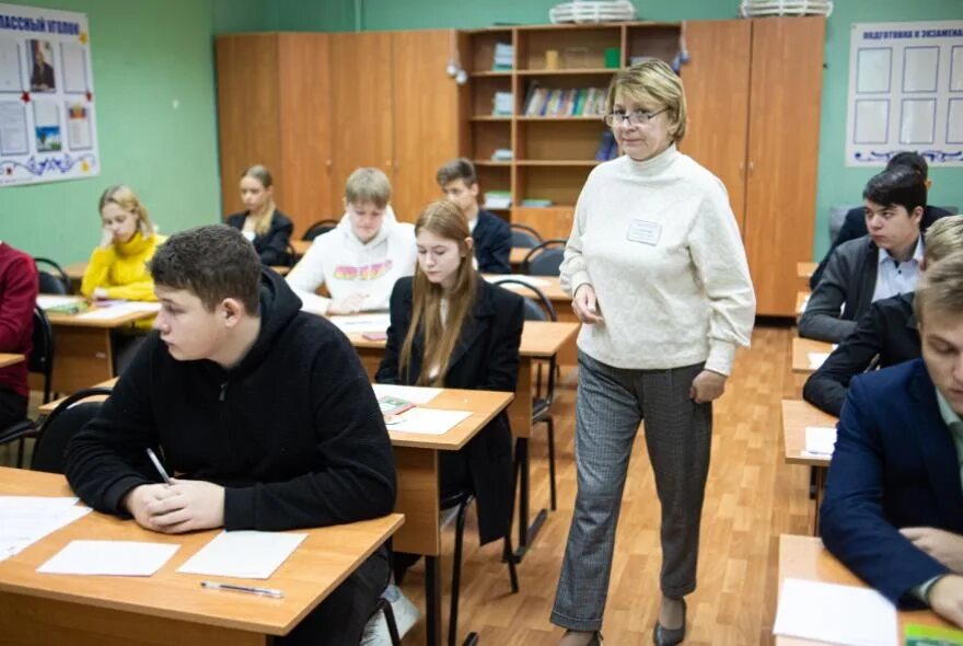 50 процентов учителей. 53 Школа Пенза. Преподаватели школы леди. Учителя 53 школы. Школа 53.