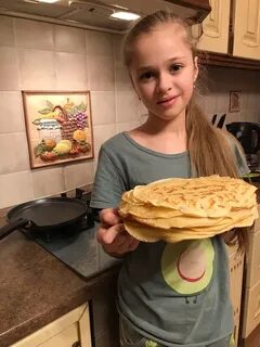 Масленица разрумяными блинами