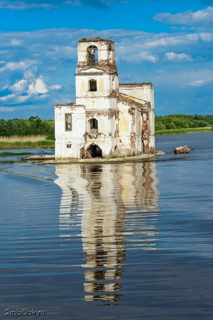 Сколько людей жило в крохино. Церковь Рождества Христова (Крохино). Церковь Рождества Христова Рыбинское водохранилище. Церковь в Крохино Белозерский район Вологодской области. Церковь Крохино Шексна.