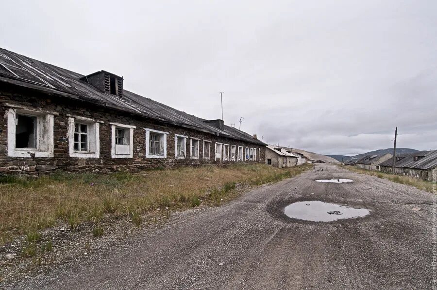 Ушли городок. Иультин Чукотка. Иультин город Чукотка. Заброшенный город Иультин. Иультин город призрак.