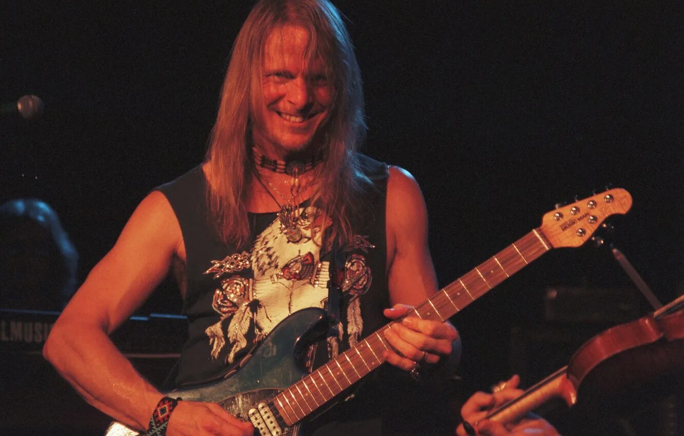 Гитаристпепл Стиф морс. Steve Morse 1996. Стив морс фото. Deep Purple гитарист.