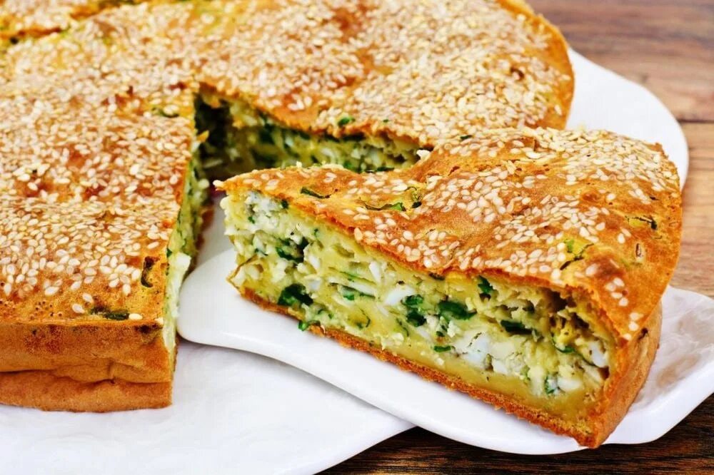 Зеленый пирог. Пирог с зеленым луком и яйцом. заливной пирог с яйцом и зеленым луком. пирог с творогом и зеленым луком. заливной пирог с сыром и зеленью.
