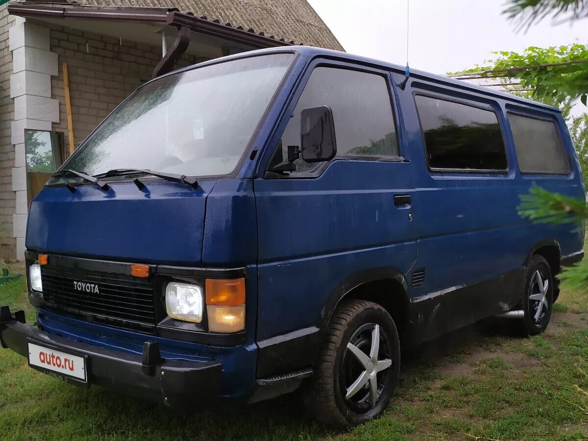 Toyota hiace поколения