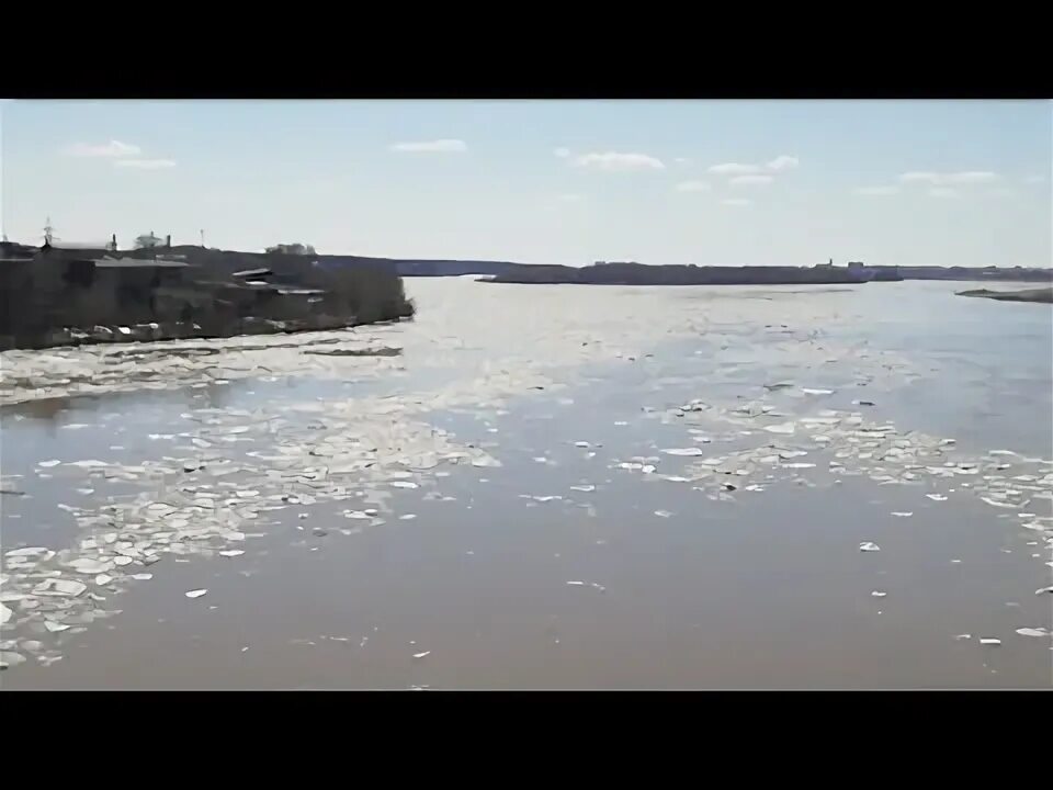 Фото река Бия 2022 год апрель. Вода в реке бия