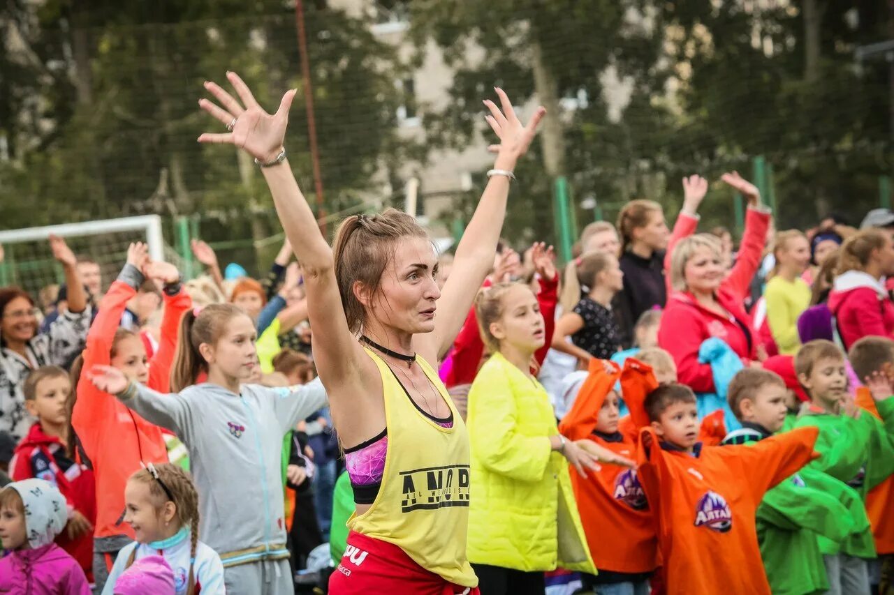 Спортивный фестиваль. Массовый спорт. Массовая зарядка. Массовые мероприятия городские.