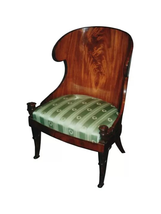 Креслице обессилить. Кресло корытце Ампир. Кресло классицизм. Кресло бочонок Ампир. Кресло из красного дерева.