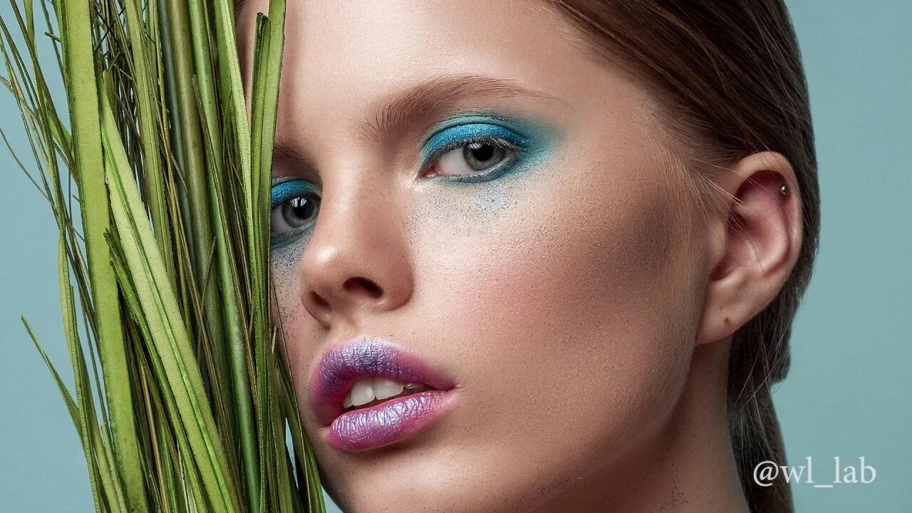 Ретушь стерли лицо. Работа ретушером удаленно вакансии. Подставка для wacom cintiq 13hd. Ретушь. Студийная ретушь.