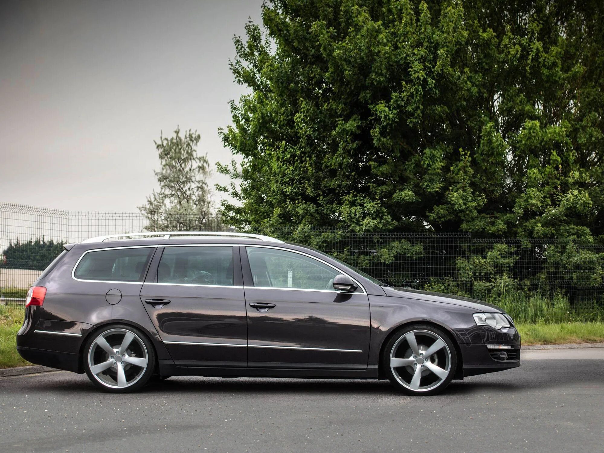 Volkswagen Passat b6 универсал. VW Passat b6 универсал Tuning. Volkswagen Passat b6 универсал r18. VW Passat b6 variant. Фольксваген б7 универсал