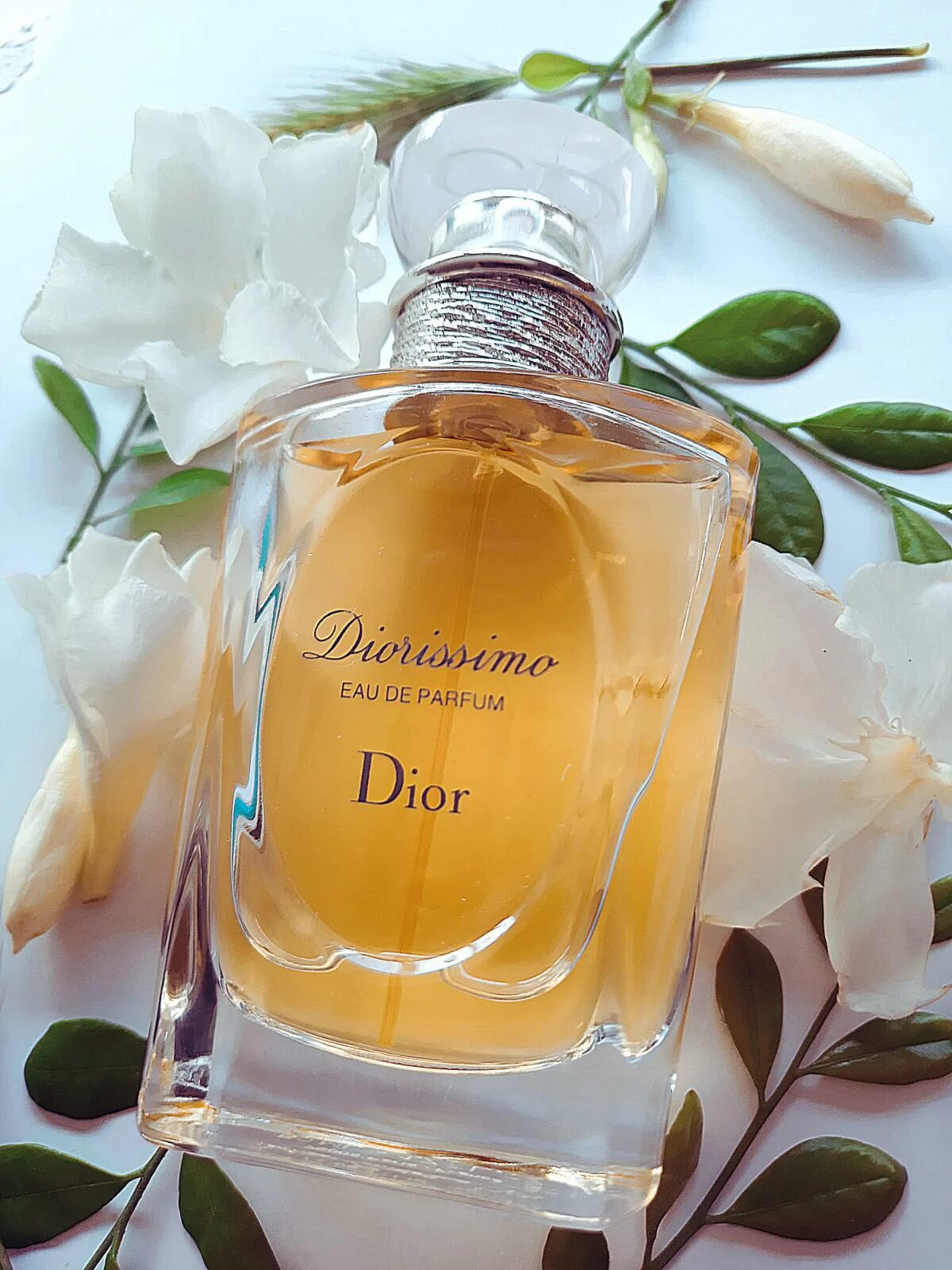 Духи диор диористикш. Diorissimo Christian Dior. Dior Diorissimo Eau de Toilette. Духи диор с ароматом ландыша диориссимо. Диор диориссимо духи