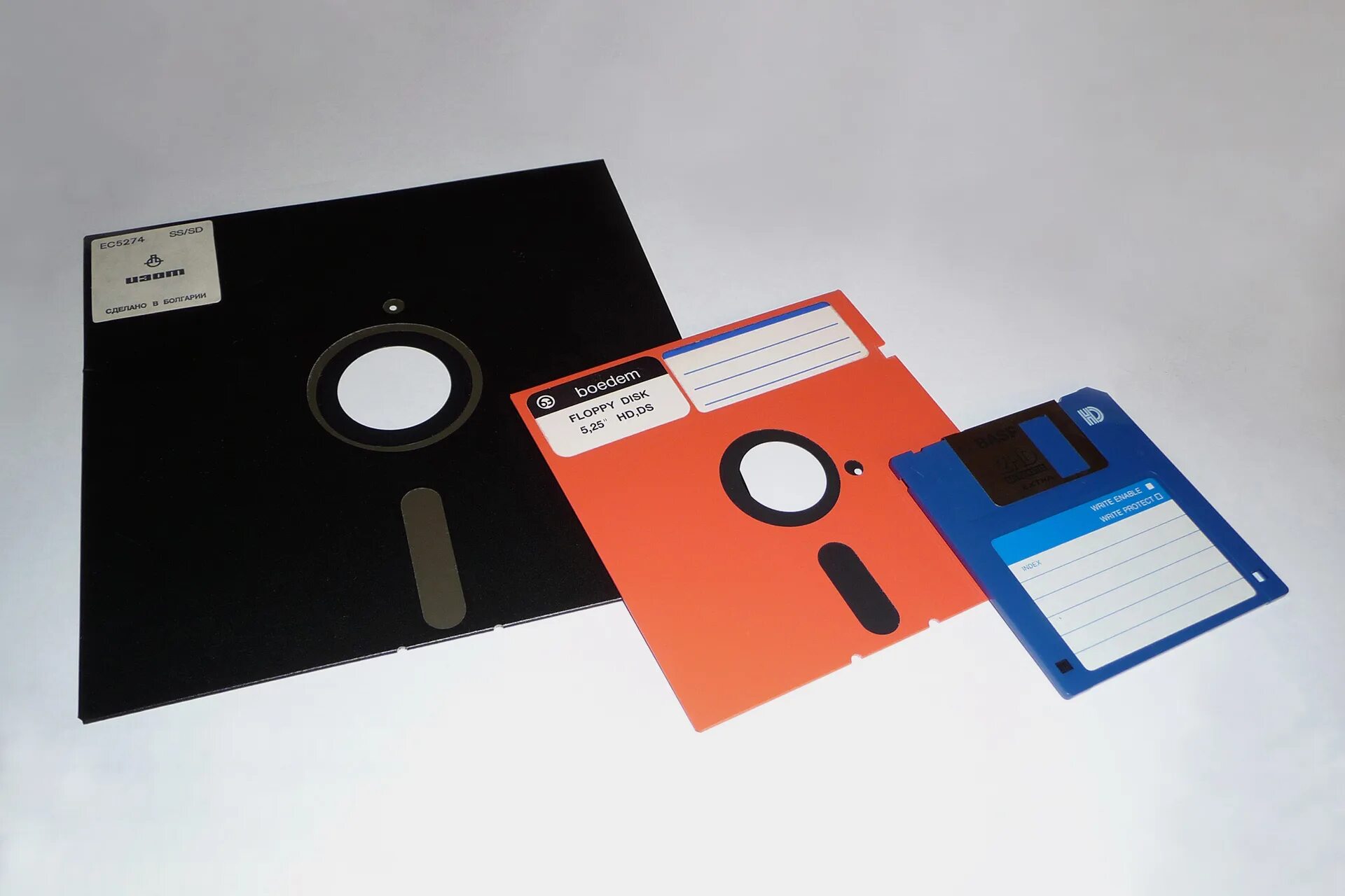 5. Современная дискета. Современная дискета. Дискета гибкий магнитный диск. Современная дискета.