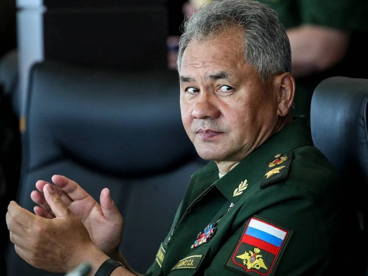 Шойгу биография википедия национальность. Шойгу сергей кужугетович 2021. Шойгу министр обороны. Шойгу сергей кужугетович семья. Министр обороны россии сергей шойгу.