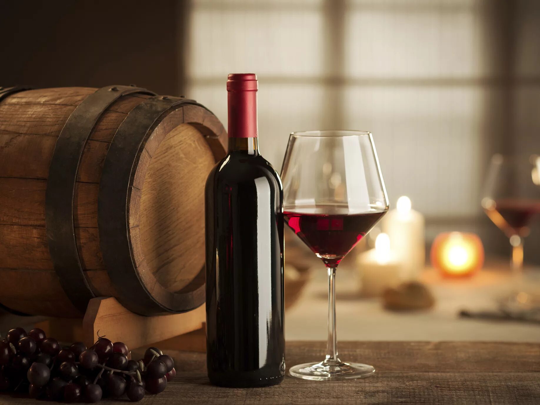 Вино красивые фото. Красное вино. Бутылка красного вина. Винная композиция. Бокал красного вина.