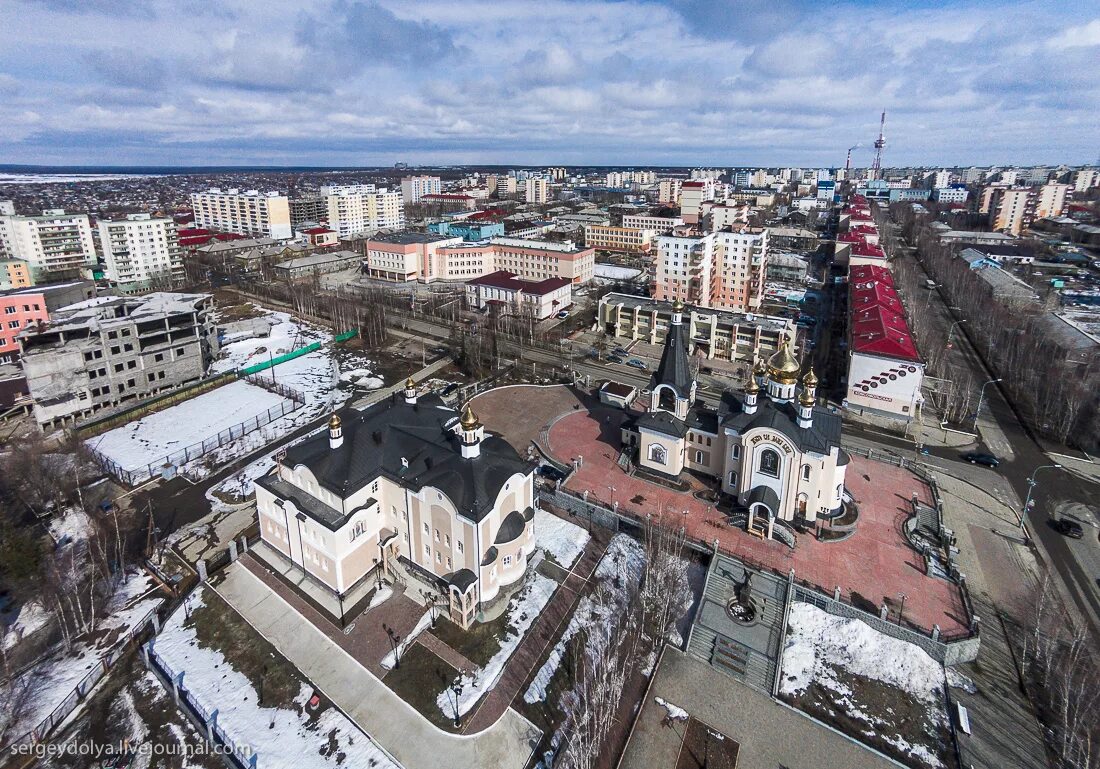 Центр города мирный. Мирный Саха Якутия. Посёлок Мирный Якутия. Мирный столица алмазного края.