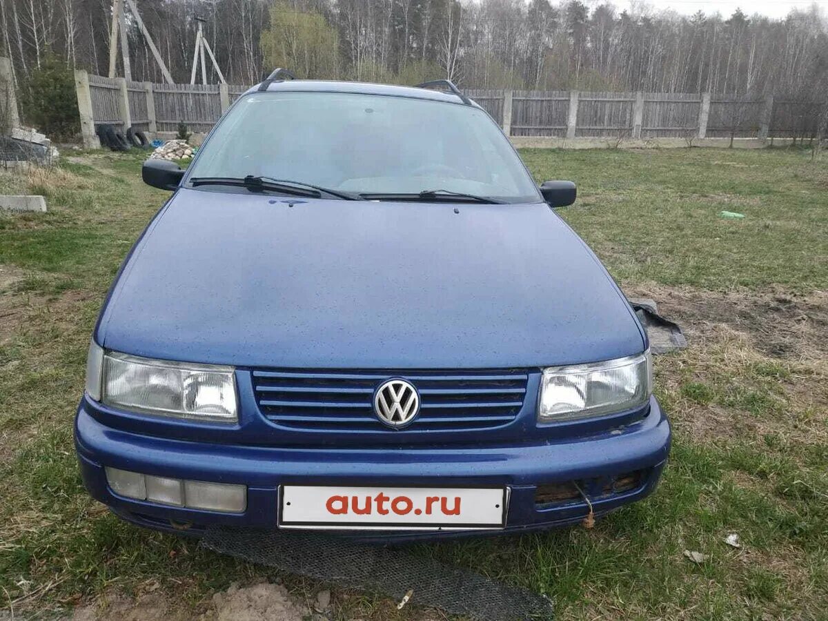 Volkswagen 1995. Volkswagen Passat b4 седан 1995. Volkswagen b4 1995. Фольксваген Пассат седан 1995 года. Фольксваген Пассат 1994 года седан.