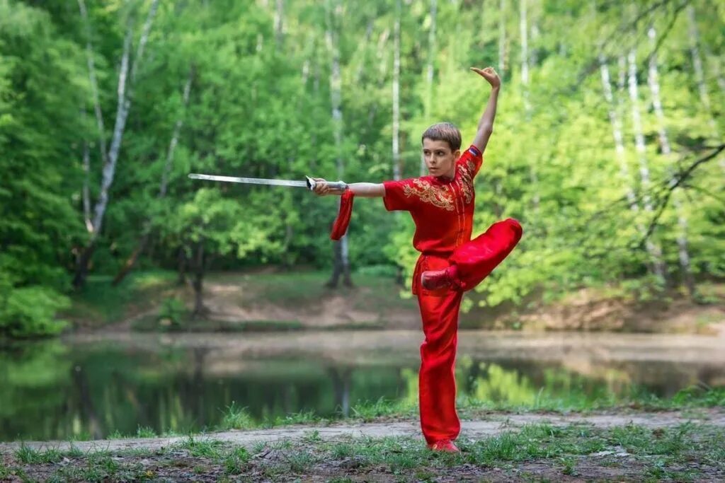 Ушу (спорт). Что такое ушу спорт. Что такое ушу спорт. Таолу чанцюань. Что такое ушу спорт.