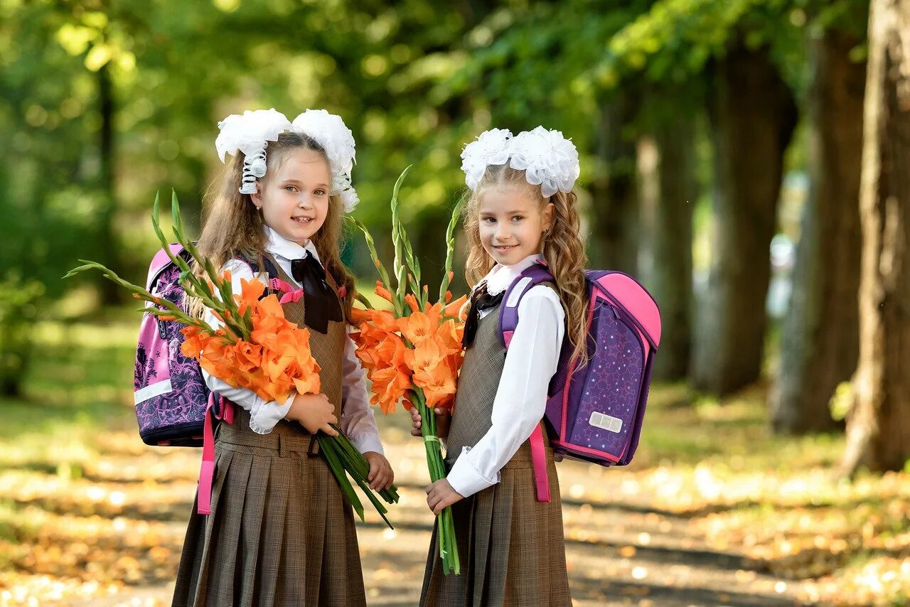 Красивые первоклашки. Первоклассница. Девочка первоклассница. Фотосессия первоклашки.