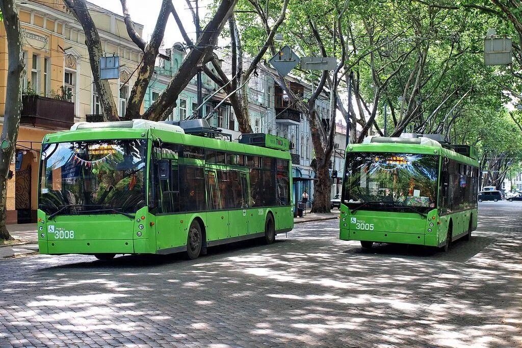 Городские автобусы и троллейбусы. Одесский троллейбус. Тролза Одесса. Тролза Мегаполис Одесса. Городской троллейбус.
